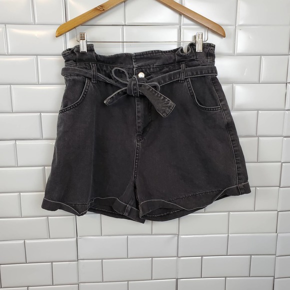 TOPSHOP | 100% COTTON HIGH WAISTED DENIM BLACK WASH MOM JEAN PAPER BAG SHORTS 12 - Picture 4 of 17